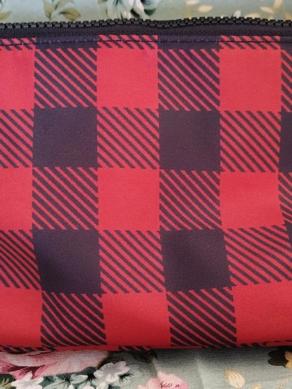 Maurices Red & Black Buffalo Plaid Toiletry Cosmetic Case NWOT